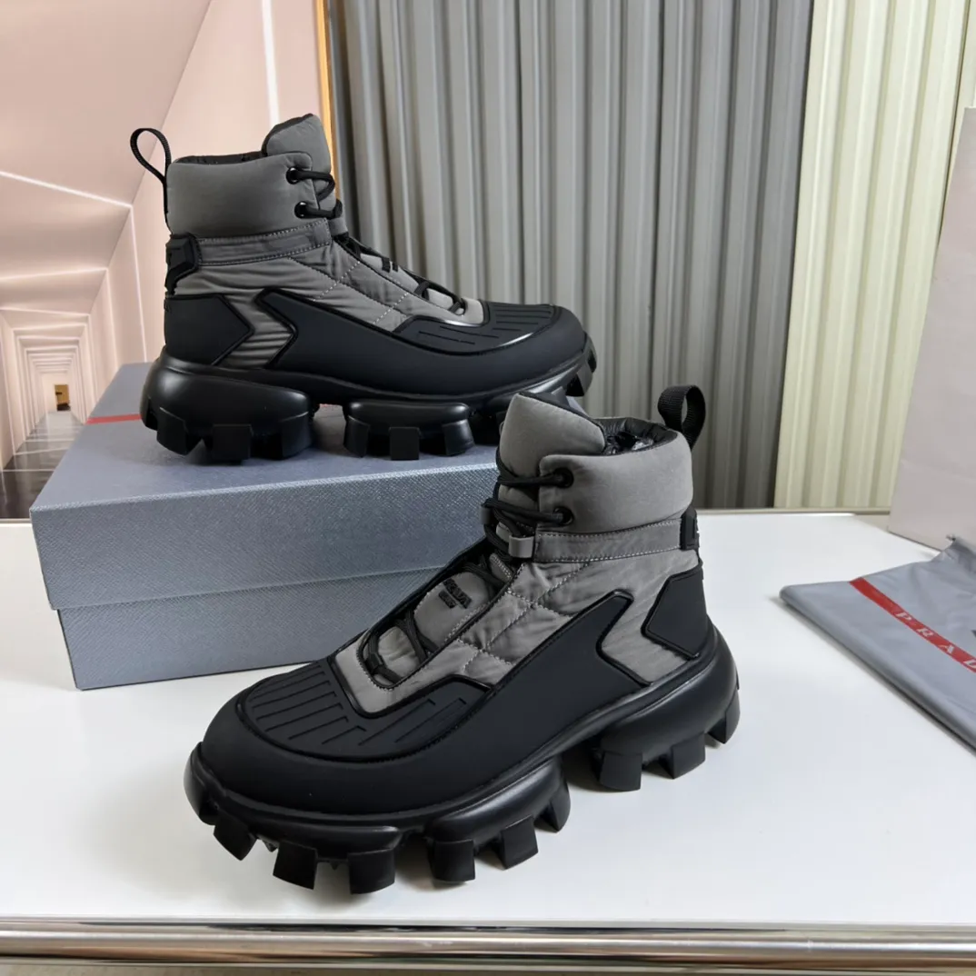 Men's shoes 💰620💰 [PRADA] Autumn and winter hot men's shoes shipped 👏Official website synchronized ⬆️Original fly-knit film fabric + cowhide lining, 1⃣️:1⃣️reproduction, original sole, 38-45 (45. Customized, non-refundable)